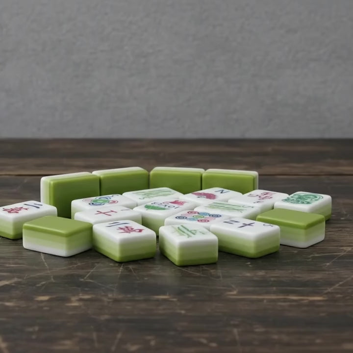 Lime Garden American Mahjong Set